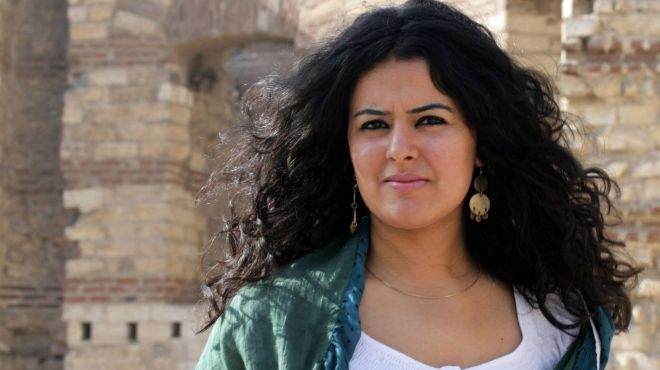 بالفيديو.. فنانة مصرية تغني أشهر أغاني الفنان السوداني أحمد المصطفي بــ(الدلوكة) 1 193938 Large 20140116053836 21