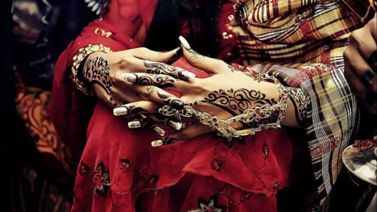 بالفيديو.. بروفيسور سوداني يحكي قصة غريبة عن عروس سودانية رفضت (الكراكة) أن تحرث الأرض التي بجوارها 1