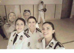 صور: بطلات "سيلفي الرئيس".. هل ينتمين لجهاز الشرطة؟ 3 ضباط