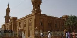 خطيب المسجد الكبير: البلاد تعاني من الضنك والجوع 10 المسجد الكبير