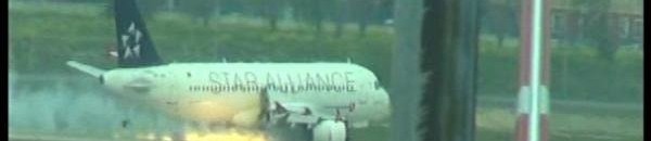 بالفيديو..اشتعال النيران في طائرة ركاب تركية بعد اقلاعها 10 طائرة تركية