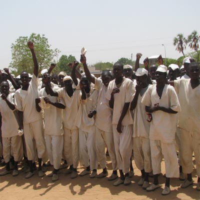 معسكرات عزة السودان