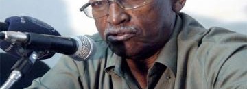 (١٧) دقيقة مع (البروف) علي شمو وهذا ما قاله عن الإعلام 10 علي شمو