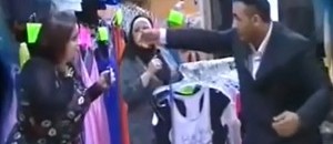 شاهد بالفيديو.. أب يتعرض لموقف محرج أثناء تنفيذه مقلب مرعب بابنه 10 مقلب