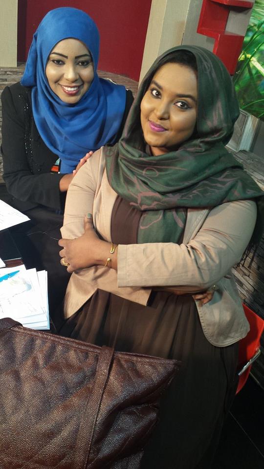 صورة.. المذيعة ميسون عبد النبي وصديقتها المهندسة تخطف الأضواء وتجذب أكثر من 5 ألف معجب 1 11243811 10202809521757385 3006467401663691847 n