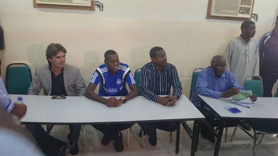 بالصور.. الهلال يضم لكشوفاته لاعب برازيلي ويستقبل بمطار الخرطوم برازيلي آخر 4 11267721_10153340073753000_8654370666778748070_n