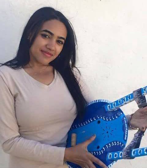 بالصورة.. آلة (الطمبور) تعيد الإعلامية رفيدة ياسين للظهور مرة أخري 1 11292887 841418475941163 481943231 n