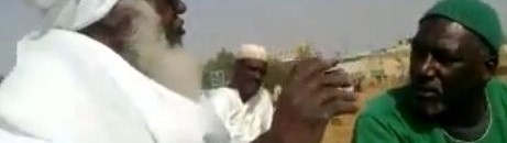 بالفيديو : شيخ أبوزيد يشرف علي حفر قبره بنفسه مع عابدين درمة ! 10 Capture