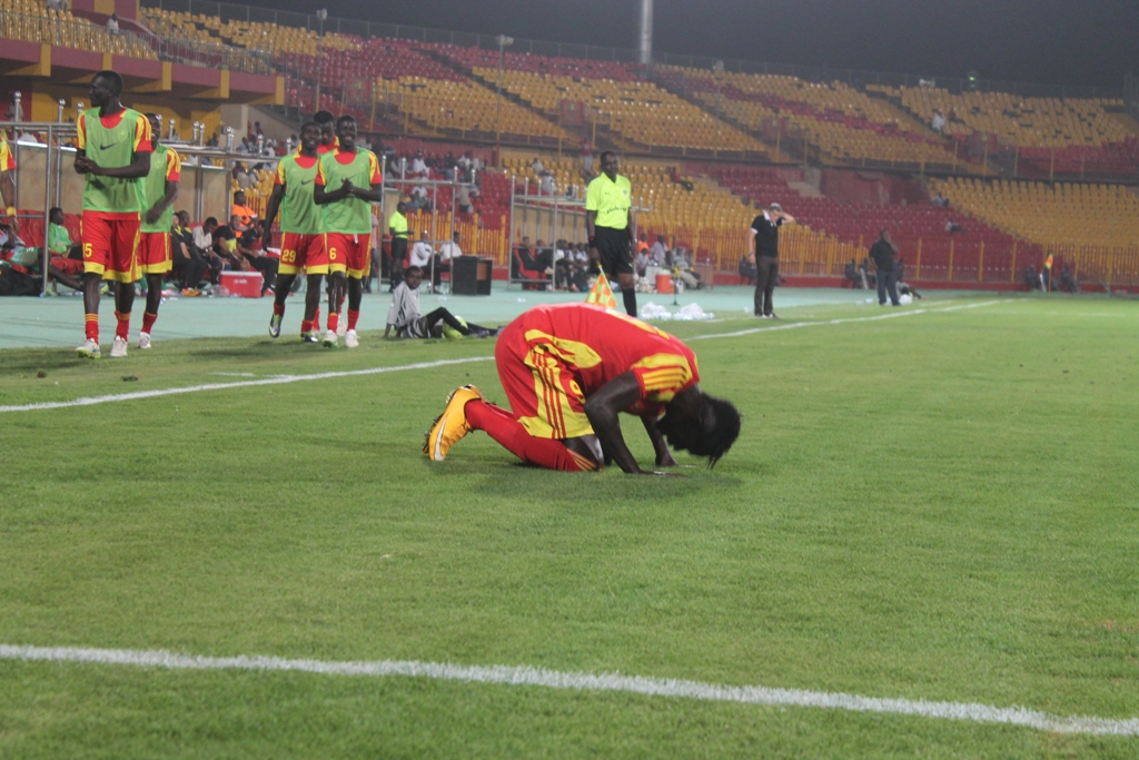 بالصور والفيديو.. المريخ يقسو علي سيد الأتيام بخماسية ويستعيد الصدارة قبل مباراة القمة المصيرية 15 IMG_0522