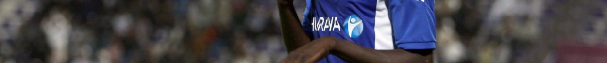 بالصورة.. لاعبو الهلال يمسحون وجه زميلهم صلاح الجزولي بــ(التورتة) احتفالاً بعيد ميلاده 11 image735