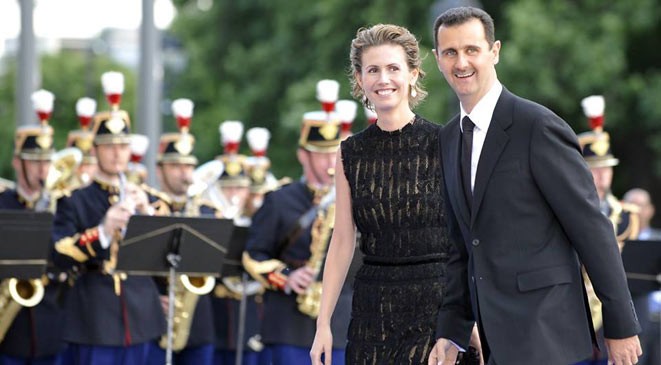 الأسد و زوجته