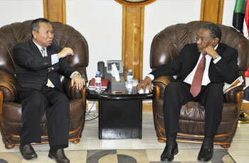 شركة "بتروناس" تبدأ مباحثات مع الحكومة للدخول في مربعات نفطية جديدة 1 بتروناس