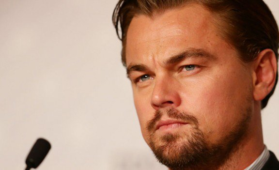 دي كابريو يعيد جائزة أوسكار فاز بها براندو بسبب "غسل الأموال" 1 دي كابريو