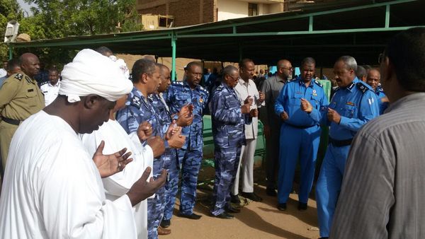 بالصور: تشييع مهيب لجثمان ملازم أول غسان من قِبل قيادات الشرطة ، وكيف إنتهت قضيته 1 غسان4