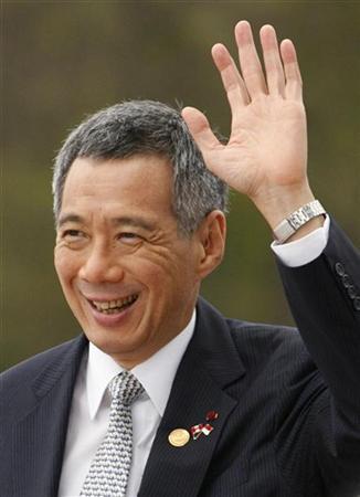 سنغافورة.. رئيس وزراء بدرجة "مبرمج" 1 لي هسن لونج