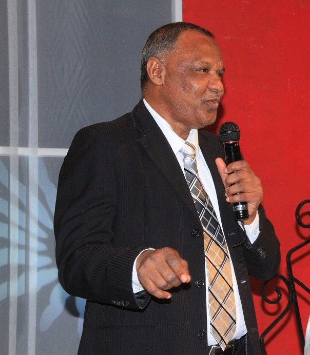 تهاني الدبة تنفي وجود خلاف بينها ووزير العدل 1 محمد حاتم سليمان