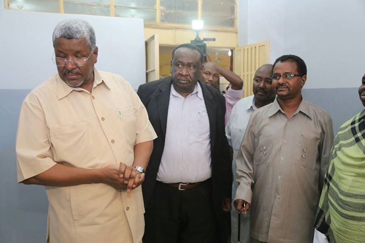 مأمون حميدة وزير الصحة بالخرطوم يقول: شعار وزارته (المواطن لا يذهب للطبيب انما الطبيب ياتي للمريض) 4 والي الخرطوم 2