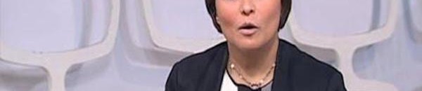 بالفيديو: مذيعة بالتليفزيون المصري تنسى اسم ضيفها على الهواء و تبحث عنه في الأوراق 10 مذيعة مصرية