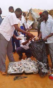 بالصور.. الشرطة تلقي القبض علي سيدة بنقطة تفتيش (أبو زبد) تحمل كمية كبيرة من المخدرات داخل (شنطة) وهي في طريقها للخرطوم 3 11377160_568728359933279_7118680870708009658_n