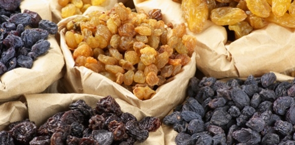 اكتشف.. 10 فوائد لتناول «الزبيب» على السحور 1 elbashayer image 1435462437