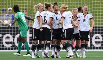 شاهد بالفيديو.. سيدات ألمانيا يفترسن سيدات ساح العاج بعشرة أهداف نظيفة 1 germany team ladies