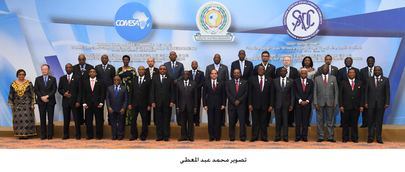 التوقيع على الاتفاقية التأسيسية لمنطقة التجارة الحرة للتكتلات الاقتصادية الافريقية 1 البشير2