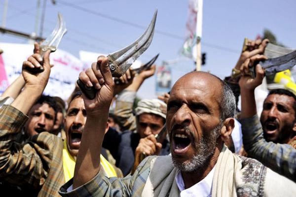 شاهد بالفيديو: بطولة جندي سعودي اعتقد الحوثيين هروبه ليتفاجؤن بهذا المشهد 1 حوثيون