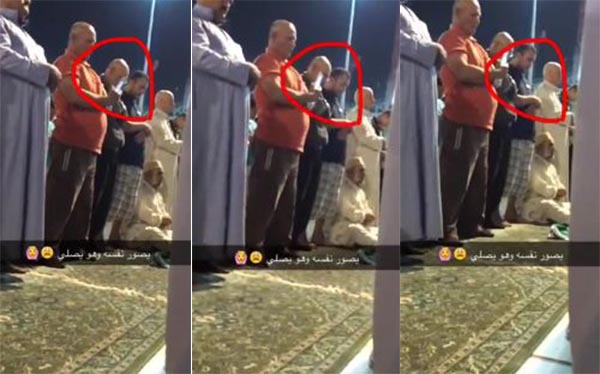 شاهد بالفيديو.. لحظة وفاة رجل أثناء صلاته بالمسجد 1 سيلفي الصلاة
