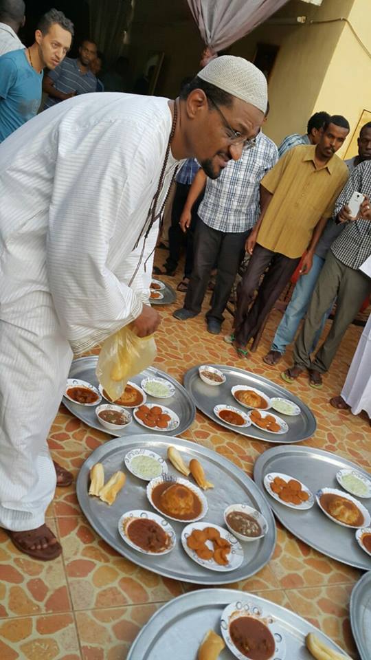 بالصور.. البشير يزور شيخ الامين في مسيده ومحبي شيخ الامين يكتبون..الملوك زاروك في مسيدك جوك 3 شيخ الامين3