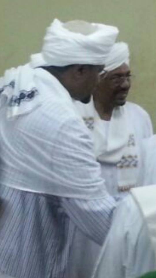 بالصور.. البشير يزور شيخ الامين في مسيده ومحبي شيخ الامين يكتبون..الملوك زاروك في مسيدك جوك 6 شيخ الامين6