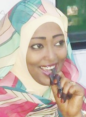 فاطمة صالح (ادروبية) من شرق السودان أصبحت واحدة من اميز معدي البرامج في التلفزيون 1 فاطمة صالح