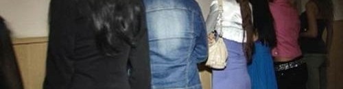 ترحيل 37 فتاة سودانية يمارسن الدعارة في دبي.. 10 ساقطات