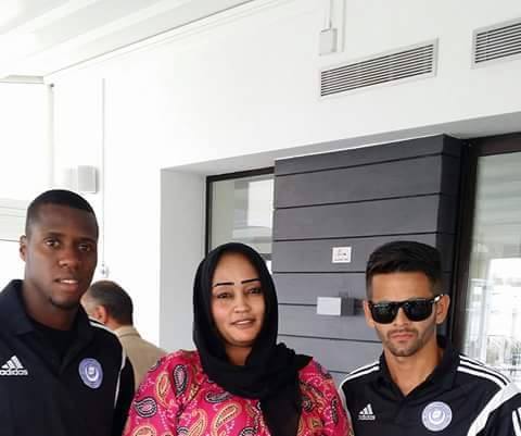 بالصورة.. فاطمة الصادق تحتفل بتعادل الهلال و تظهر بجوار نجوم السامبا 2 فاطمة الصادق مع محترفي الهلال