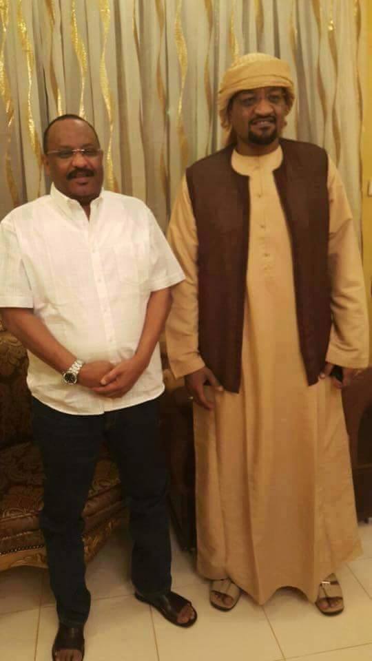 بالصور.. شيخ الأمين يظهر بجوار رئيس نادي الهلال ويؤم به الصلاة.. ويفجرها داوية: ساعدت الهلال في الفوز علي سموحة 2 11749267_1016273915079472_297648615_n