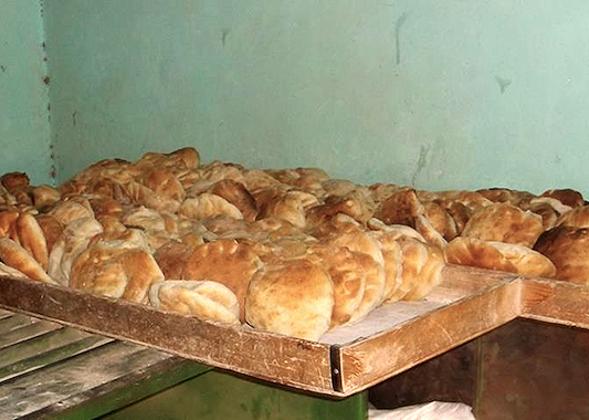 2014 07 10 bread Khartoum Mahir Abu Joukh