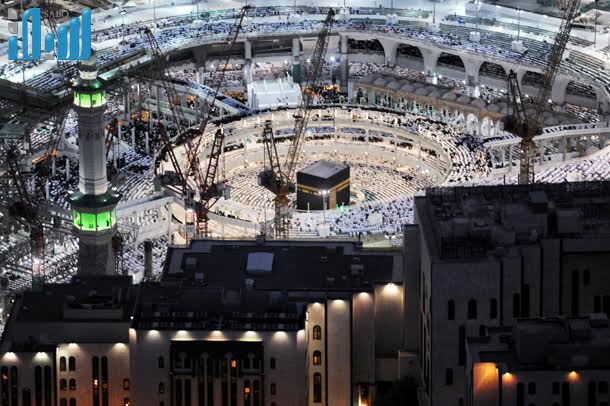شاهد بالصور .. "الحرم المكي" بين قدسية المكان وروحانية الزمان 26 34950_38935