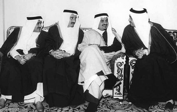 فيديو نادر لأبناء مؤسس السعودية يعود إلى التداول مجدداً 1 ابناء الملك