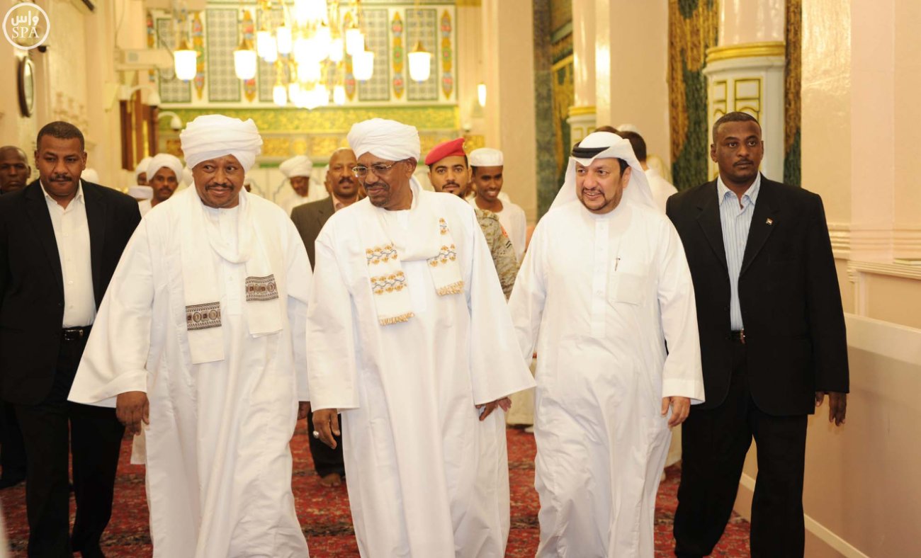 الرئيس السوادني يتشرف بالسلام على رسول الله صلى الله عليه وسلم, وعلى صاحبيه 1 البشير مدينة