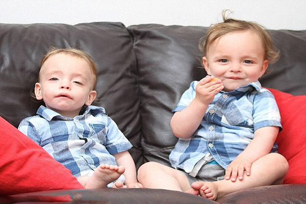 أول تجمع لثلاثة آلاف توأم في سلطنة عمان 1 توأم