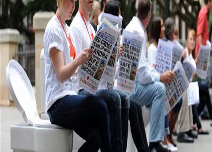 محرر بإحدى أهم صحف العالم سحبه تمساح إلى الماء وافترسه 1 عادات يومية خطيرة