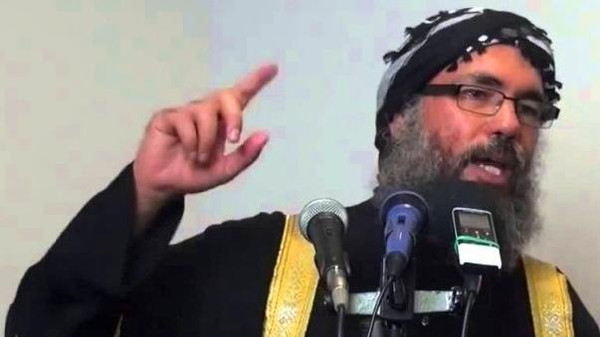 بالصور: مصري تعيله بريطانيا مع 5 أبناء ويدعو عليها بالهلاك 1 هاني السباعي