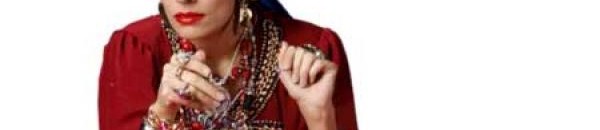 احتيال قارئات الكف