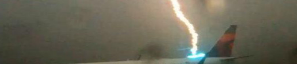 عبد المنعم مختار : حذر الصواعق 10 اصفة برق تضرب طائرة