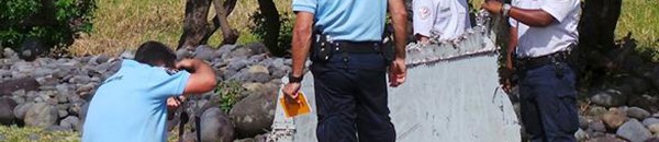 بالصور: حيوان مائي على حطام الطائرة الماليزية قد يكشف سرّ سقوطها 10 حطام الماليزية