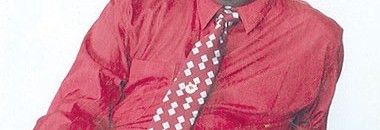 المغني الخرافي وفنان الفنانين خليل إسماعيل.. الساحل الذي لا يمكن الاقتراب منه 10 خليل إسماعيل