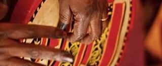 مغنيات الدلوكة محرومات من الظهور فضائياً بسبب قرار الوزير 10 10914601 325181467681918 288074882 n