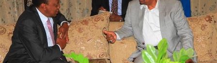 البشير يستقبل كنياتا خلال توقفه بمطار الخرطوم في طريق عودته لبلاده قادما من ايطاليا 10 البشير كنياتا