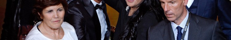 بالفيديو: والدة رونالدو تحتفل بالخماسية على طريقة الدون 10 كريستيانو و والدته