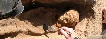 مقبرة اثرية