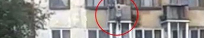 بالفيديو.. طالب يتعرض لموقف محرج أثناء هروبه من مدرسته 10 هروب شابة من شقة مغتصبها